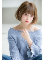 小顔前下がりボブ