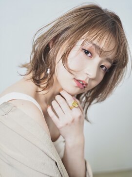 ヒトワ(hitowa) モテミディアム/くびれミディ/透け感/シースルーバング/日吉