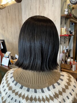 ディープラス(D PLUS) ～肩上プツっと切りっぱなしボブ～