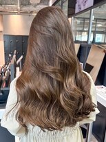 シオン(shion)&nbsp;フェミニンロングマロンベージュ似合わせカット_ba523982