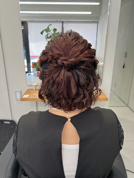 バルベストーキョーサウス(BARBES TOKYO SOUTH) ショートボブのハーフアップ【清板】