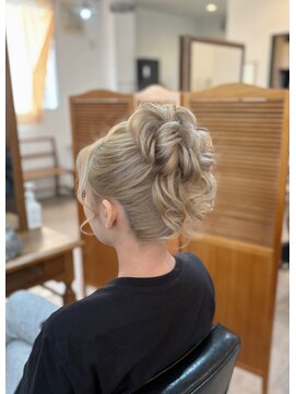 キャンバス(CANVAS) お団子アレンジ