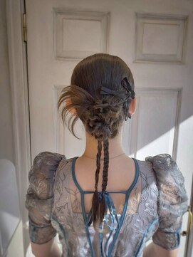 アロマ ヘアー ルーム 新宿3号店(AROMA hair room) 編み込みシニヨンアレンジ/タイトまとめ髪/華やかアレンジ