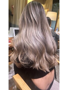 ティグルフォーヘア(TIGRE for hair) バレイヤージュ×ベージュ