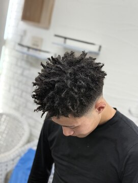 ヘアーグランデシーク(Hair Grande Seeek) スパイキーショートアフロ
