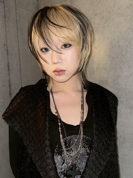 ネハス(nehus.) ハッシュカット/レイヤーカット/ブリーチ/ウルフカット/原宿