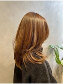 10代20代30代大人かわいい暗髪艶感ヨシンモリくびれミディアム