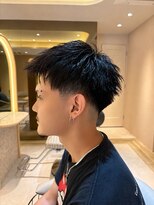 リリー 鷺沼店(RILLY)&nbsp;〈キシタクヘアー〉ローフェード×刈り上げスパイキーショート