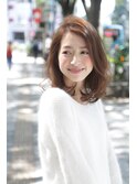 大人女子の魅力アップ!やわふわワンカールロブ