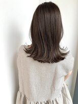 ケーツーナゴヤ(K two NAGOYA)&nbsp;切りっぱなしで小顔ミディアム。大人のカーキグレージュ。