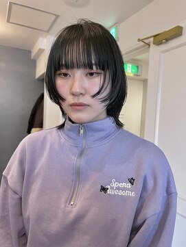 イル 大阪淀屋橋(i'll) ミディアムレイヤー　ウルフカット