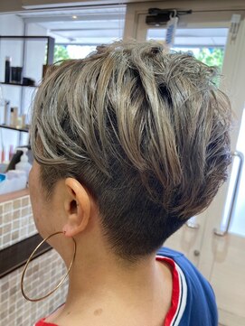 インパークス 草加店(INPARKS) 刈り上げ×ミルクティーベージュ