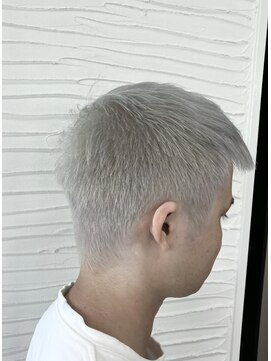 グロウトヨサキワン(GLOW TOYOSAKI ONE) プラチナホワイトシルバー