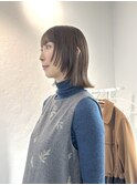 顔周りレイヤー/ウルフカット/透明感カラー/グレージュ