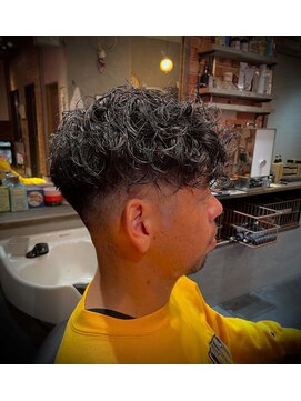 ブラックチョコレート(black chocolate) 外国人風スペインカール