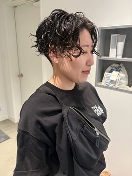 エイゾー 銀座(EIZO) くるくるパーマ/刈り上げショート/ショートパーマ