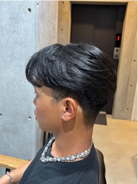 ブルニール 心斎橋(BLEUNIR) ビジネスマンにもおすすめ毛流れショート