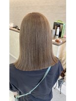 サロンドディバース(Salon de DIVERSE)&nbsp;白髪で作るミルクティーベージュ