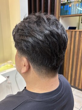 クオリス 上板橋店(QUALIS) 20代30代◎ニュアンスパーマ毛流れ爽やかセンターパート