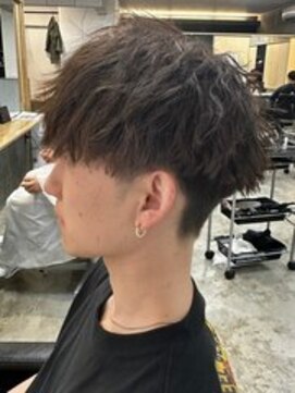 ヒュイル バイ ニアウ(Hwyl by Niau) メンズマッシュパーマツイストスパイラルパーマニュアンスパーマ