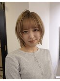 顔まわりのレイヤーで春らしい印象に