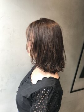 ジーナ(XENA) 肩上ミディ