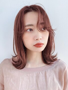 ガーデントウキョウ(GARDEN Tokyo) 【GARDEN荒井夏海】ふんわりレイヤーロブ×柔らかピンクベージュ