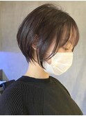 大人ショートボブ 簡単スタイリング 前髪あり イルミナカラー
