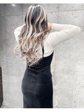 アコ(Aco) ★人気のホワイト系バレイヤージュ★