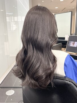 ラブクロムトーキョー オモテサンドウ(LOVECHROME OMOTESANDO) 韓国くびれヘアふんわりカールヘルシースタイルショコラアッシュ