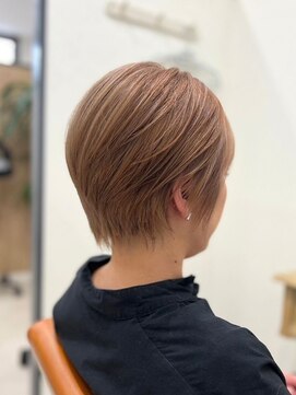 ライナス(Linus) 抜け感ショートレイヤーモカブラウンベージュ