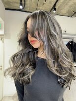 ジゼル(GiseL) ハイライト　ブリーチ　外国人風