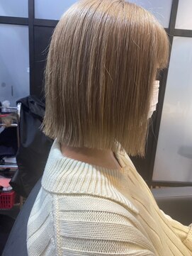 ナンバー エリュン 秋田店(N°Elune) ぷつっとbob×ホワイトベージュ