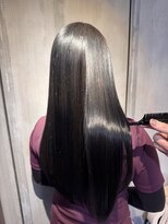 ロナロナ&nbsp;髪質改善冬カラーブルーシルバー大人ロング