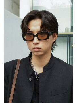 センターパートウルフ