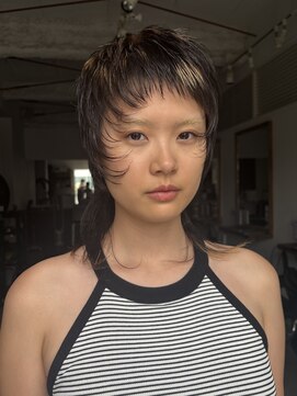 ナループロアツム(Nalu pu loa Tsum) マレットヘア/ハイレイヤーカット/ハイレイヤー/ウルフカット