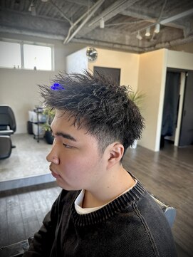 エイト(EIGHT) 短髪でもカッコいい稲妻ツイスト