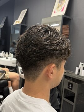 フランクスバーバーリベラルド 横浜(FRANK'S BARBER LIBERALD) メンズメンズカットブリーチパーマ