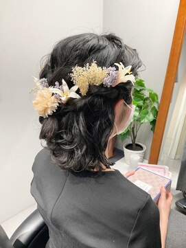 イーエー ヘアー(E.A hair) ゆるふわハーフアップ♪