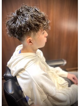 ヒロギンザ 銀座一丁目店(HIRO GINZA) スキンフェード×ツイストスパイラル