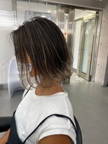 イキ 表参道(iki omotesando)&nbsp;モード/無造作ウェーブ/大人ガーリー[表参道駅]