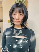 シンク オモテサンドウ(sync omotesando)&nbsp;ブルーブラックとウルフカット