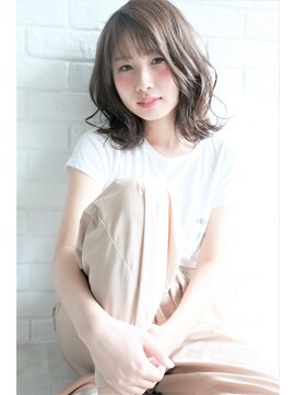 サロン ド ユーア(salon de yuua) 外ハネミディアム　グレージュカラー