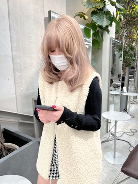 天神美容室 【KASUMI天神美容室】ハイトーン×海外レイヤー