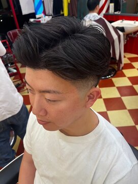 キングスマントーキョー 多摩センター2nd(KINGSMAN TOKYO) 七三分け×ツーブロックスタイル