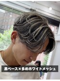 黒ベース、ホワイトメッシュ