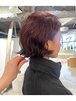 ナヌークカフラ(nanuk kafla)&nbsp;癖毛を活かしたボブカット、ストレートの方はパーマを