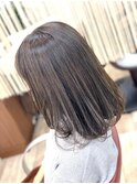 グレージュワンカールボブ