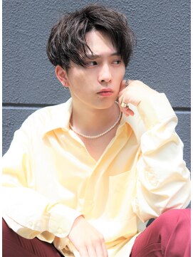 メンズフィール 南森町(MENS FEEL) 前下がりセンターパートスパイラルニュアンスパーマコンマバング