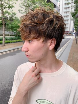 ロンド ロビン 栄(Lond robin) 強めのリッジが男らしさを表現!ハイライトマッシュ